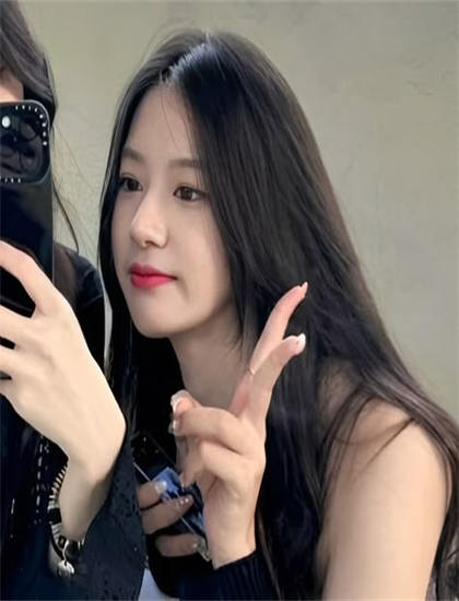 免费观看：《踏浪女人》的艺术：美学价值与创作技巧探讨